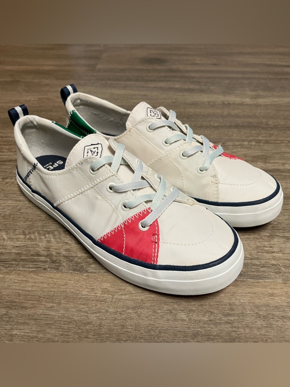 Sperry Crest Vibe Bionic Sneakers - White/Pink/Green - Women’s Size 8.5